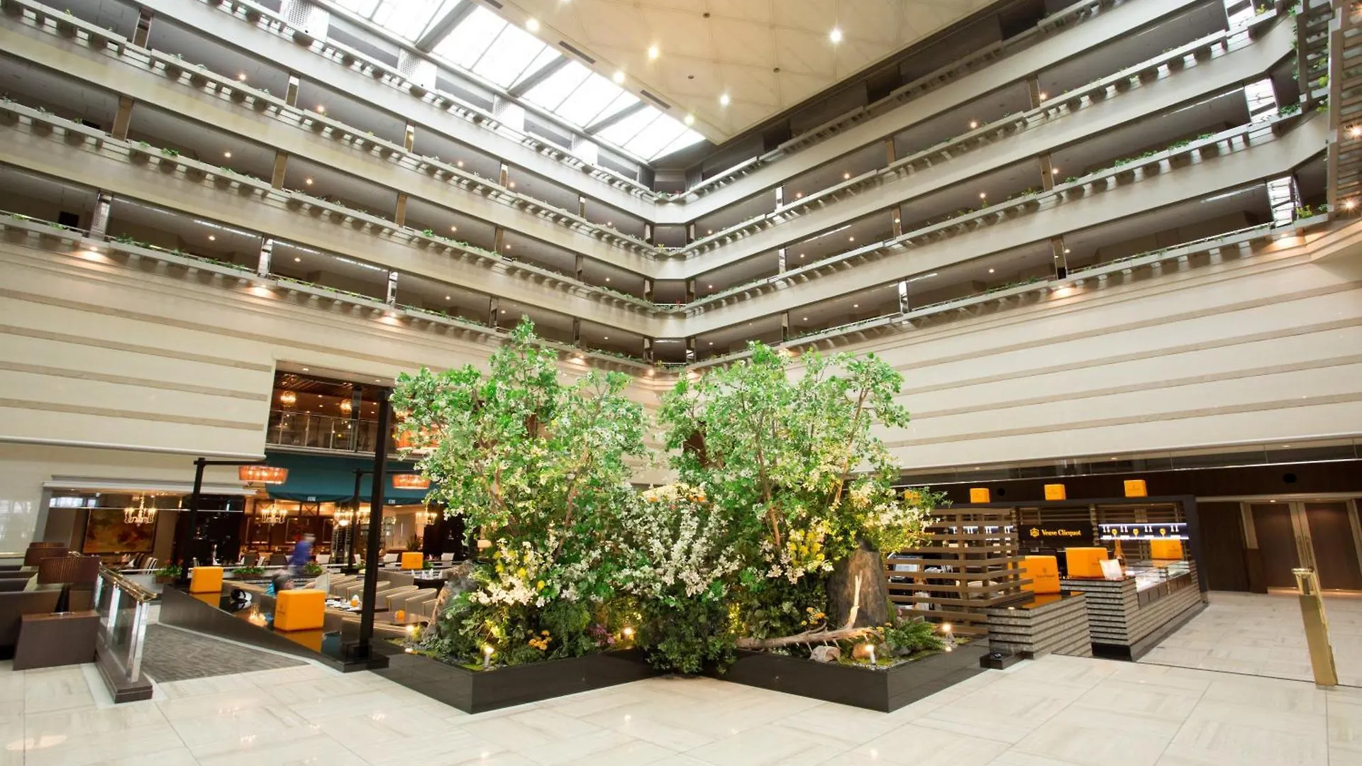 Kyoto Brighton Hotel 5*,